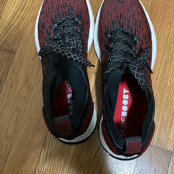 Adidas PureBoost - Picture 2 of 3